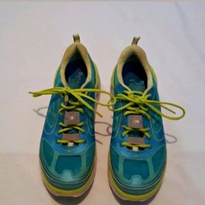 Womens Running Shoes